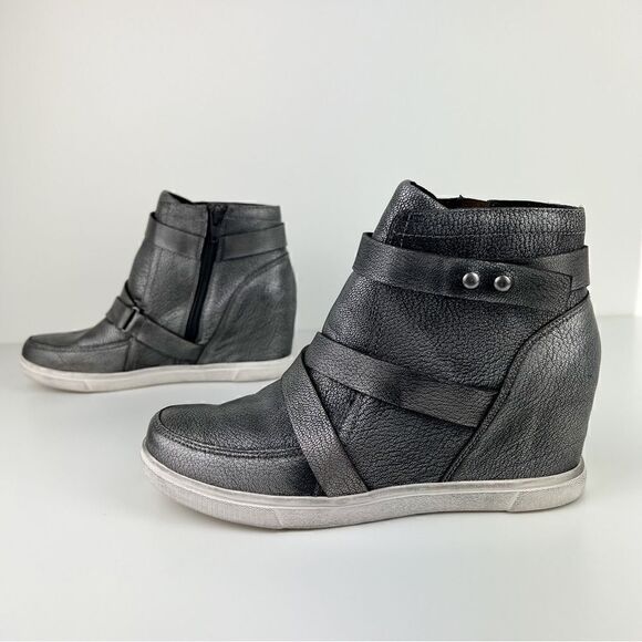 Aerosoles Street Smart Silver Metallic Gunmetal Wedge Booties - Picture 6 of 11